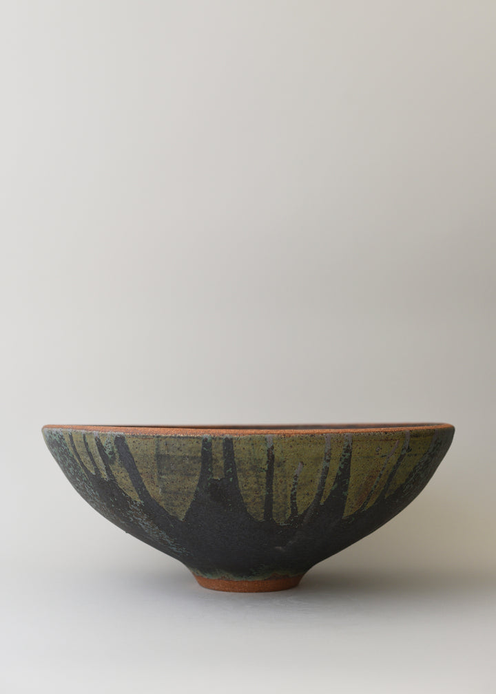 Extra Large Lucy Serving Bowl in Lichen - Victoria Morris Pottery