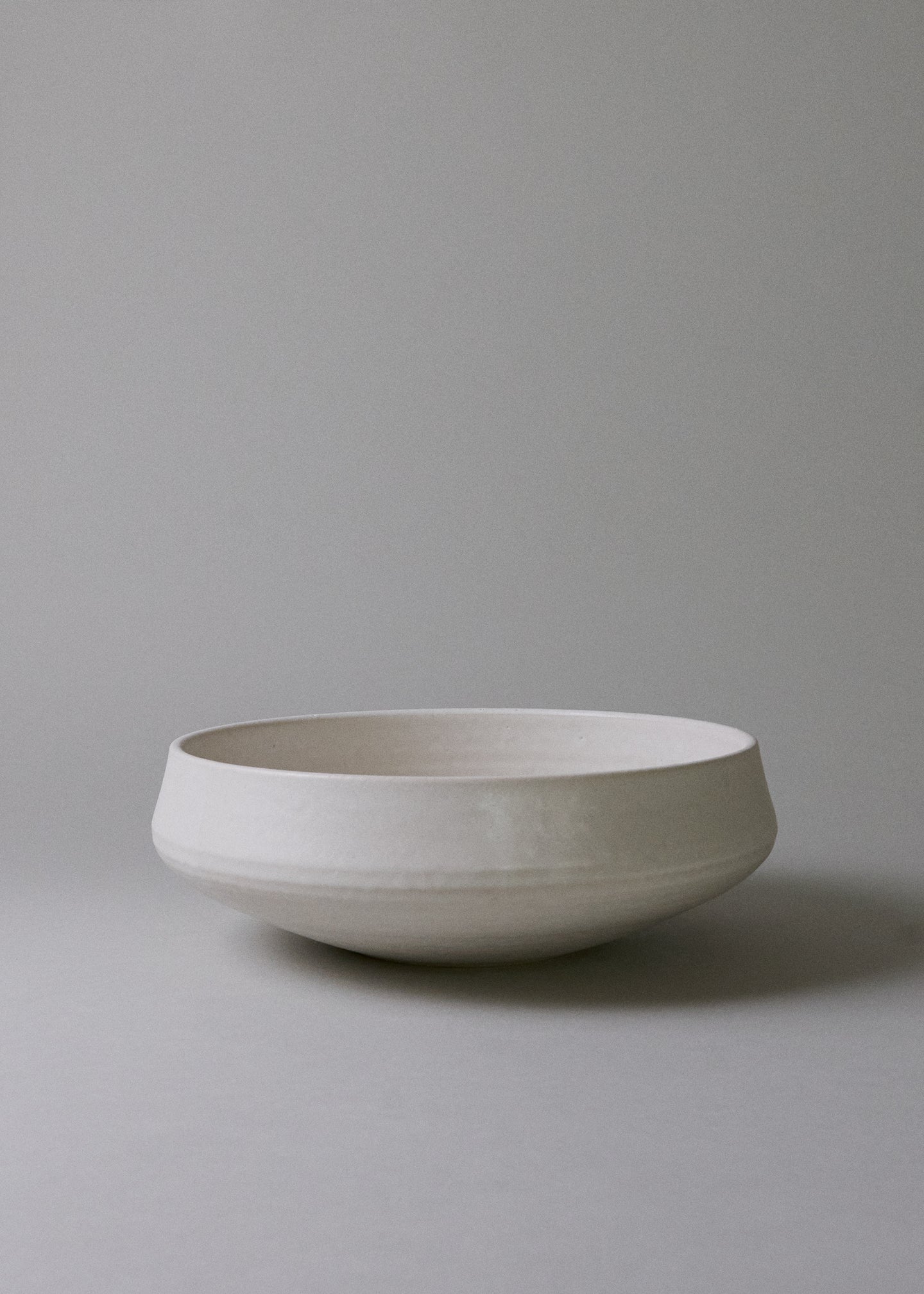 Rounded Bowl in Ivory - Victoria Morris Pottery