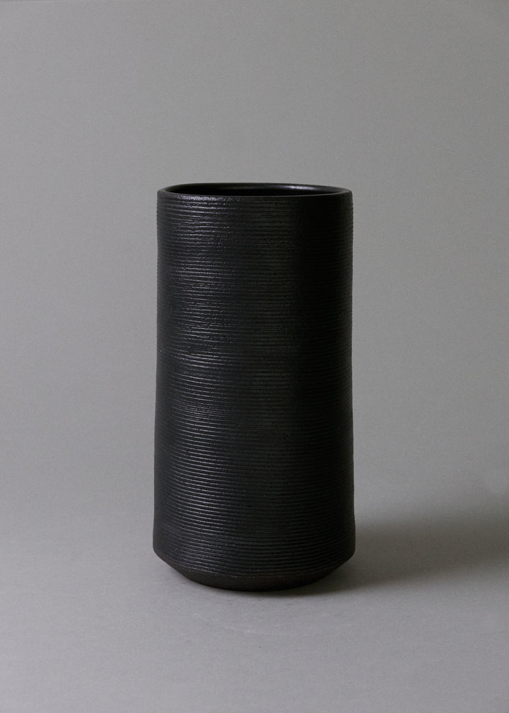 Cylindrical Vase in Combed Obsidian - Victoria Morris Pottery