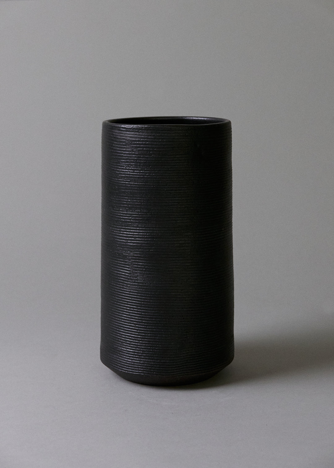 Cylindrical Vase in Combed Obsidian - Victoria Morris Pottery