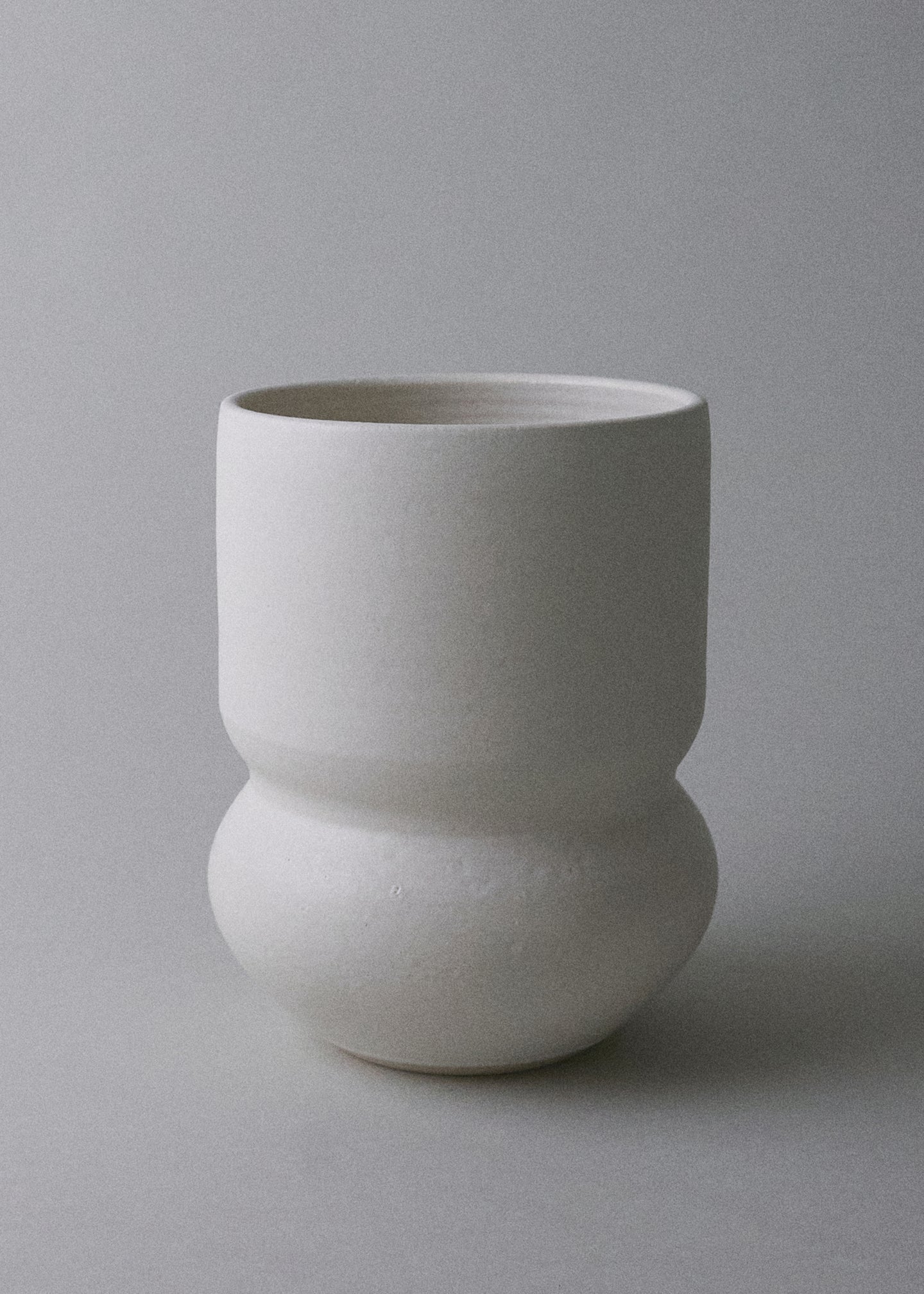 Flora Low Vase in Ivory - Victoria Morris Pottery