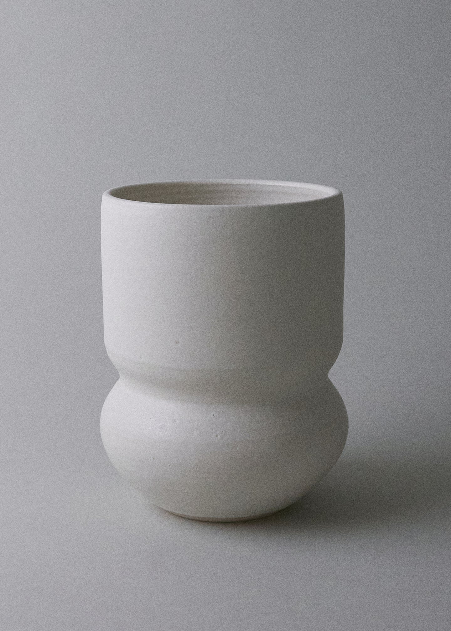 Flora Low Vase in Ivory - Victoria Morris Pottery