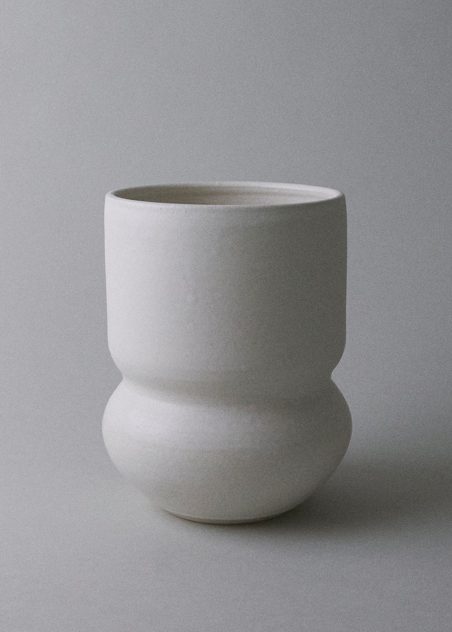 Flora Low Vase in Ivory - Victoria Morris Pottery