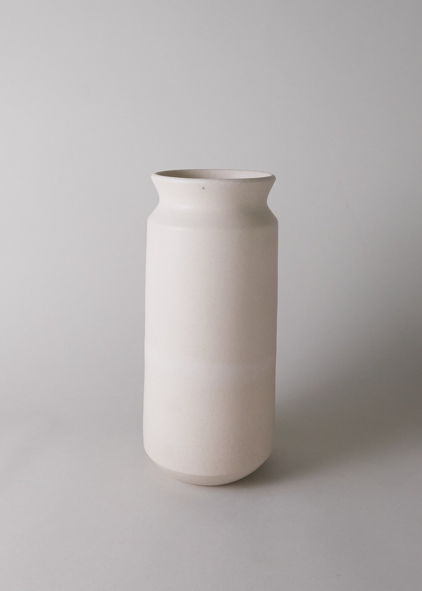 Large West Vase in Ivory - Victoria Morris Pottery